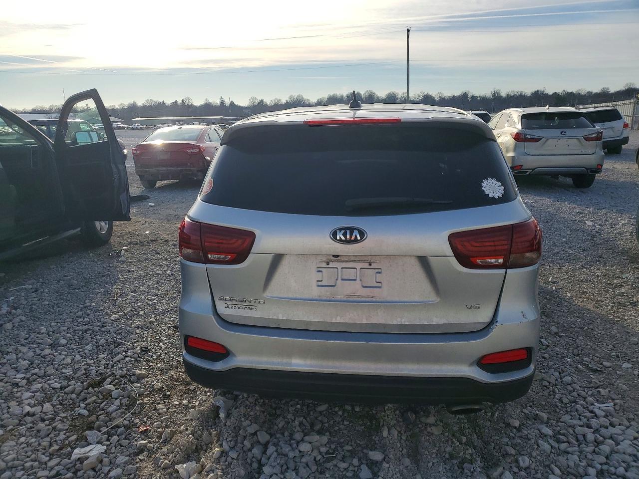 2019 Kia Sorento Lx - Image 6