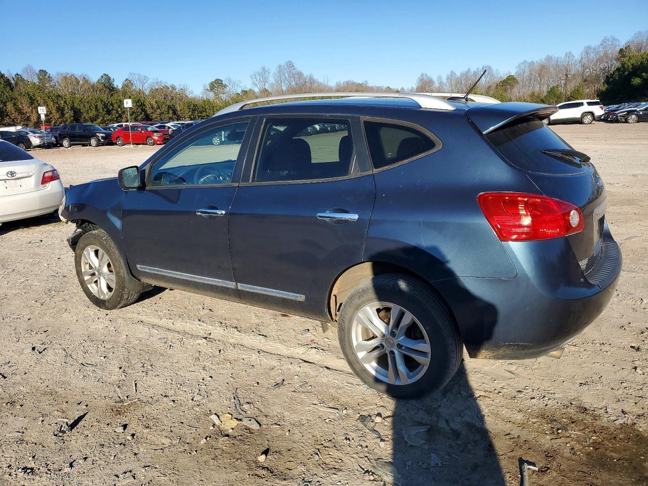 2015 Nissan Rogue Select S - Image 2