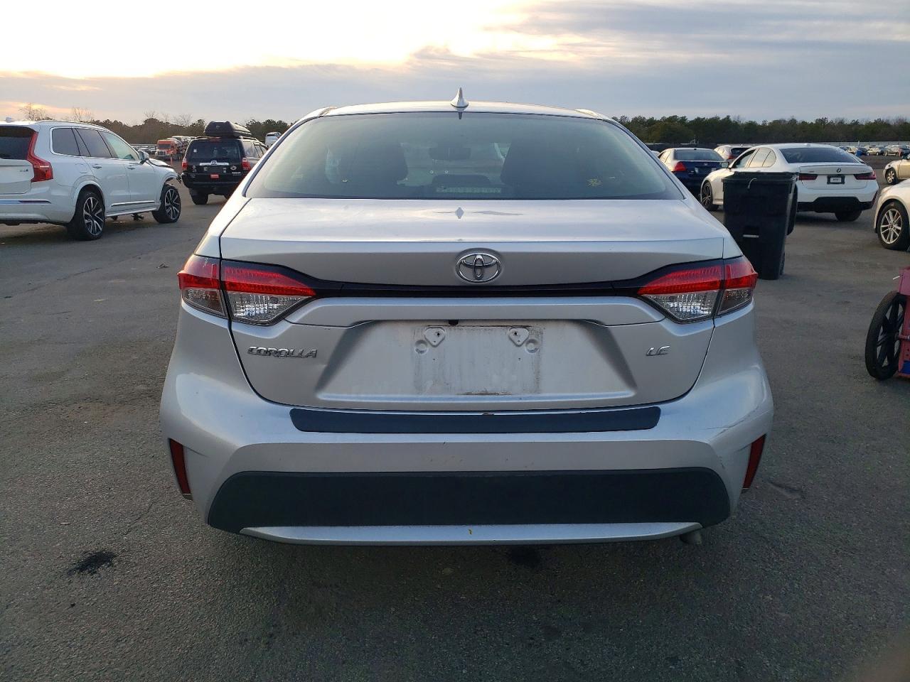 2021 Toyota Corolla Le - Фото 6