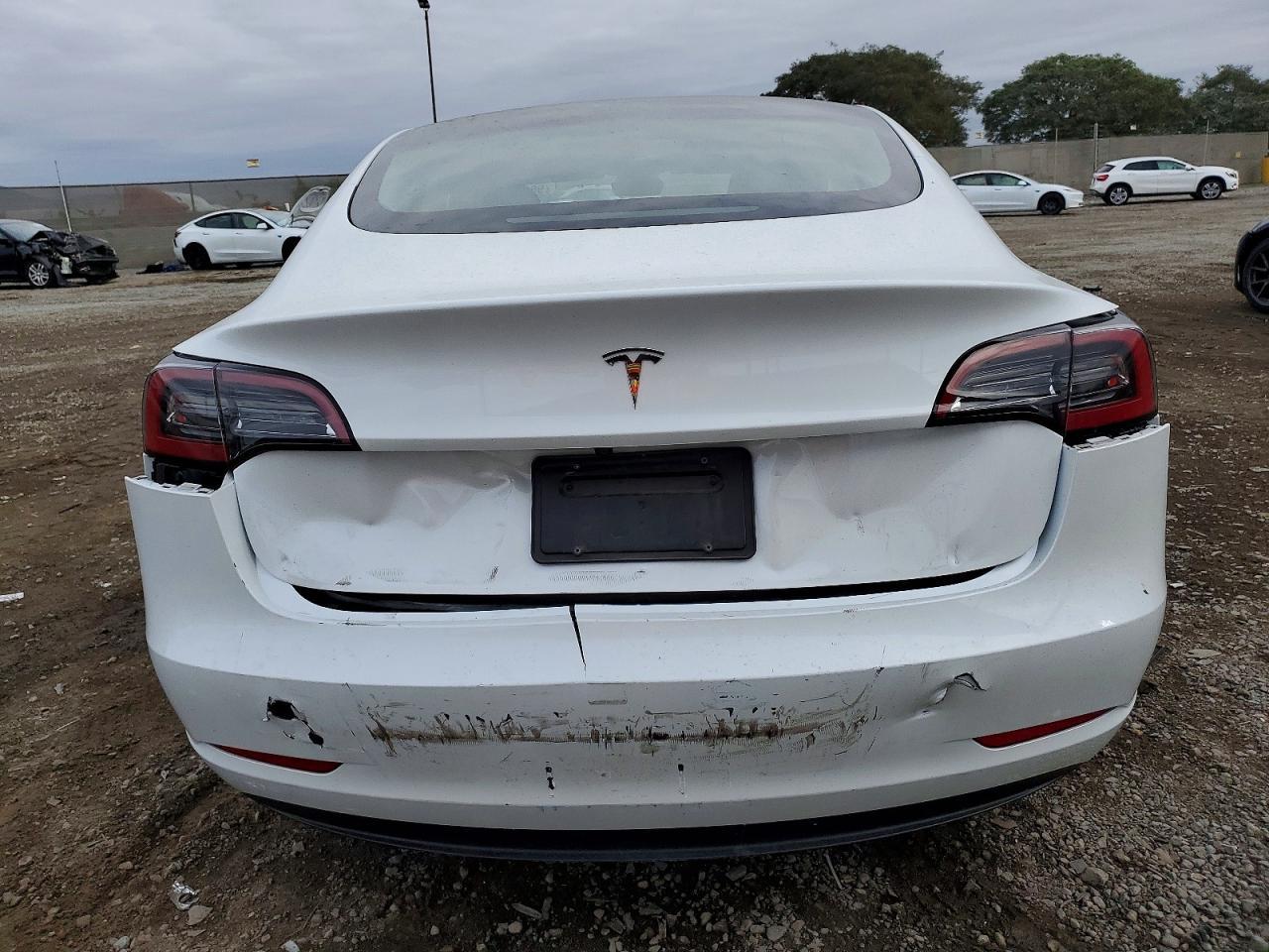 2023 Tesla Model 3 - Image 6