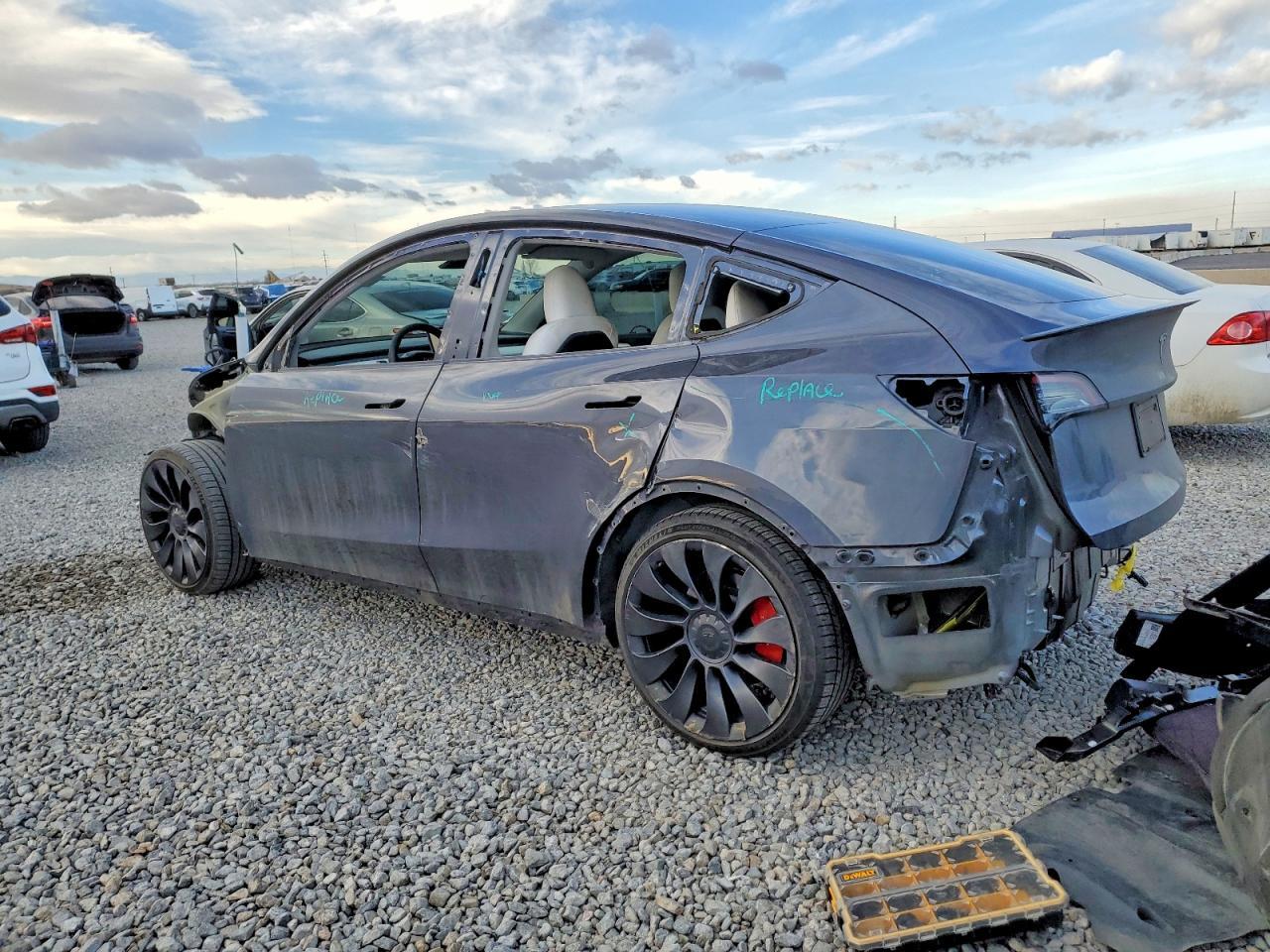 2023 Tesla Model Y - Image 2