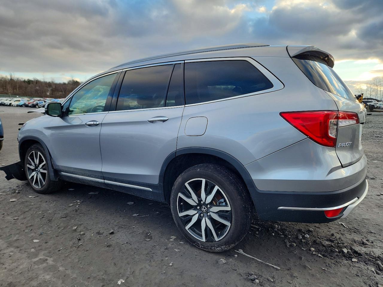 2022 Honda Pilot Elite - Фото 2