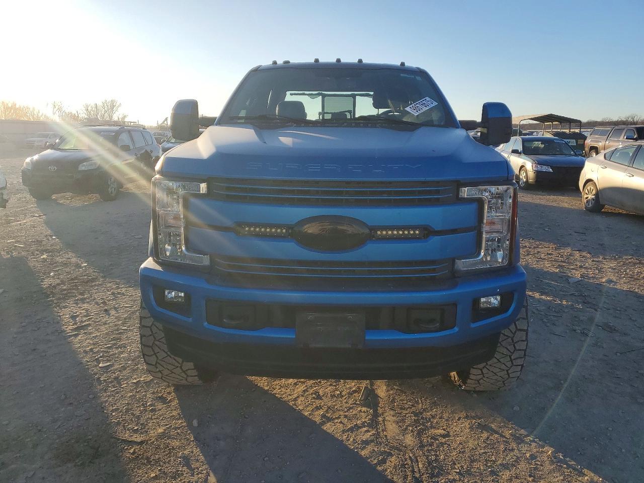 2017 Ford F250 Super Duty - Фото 5