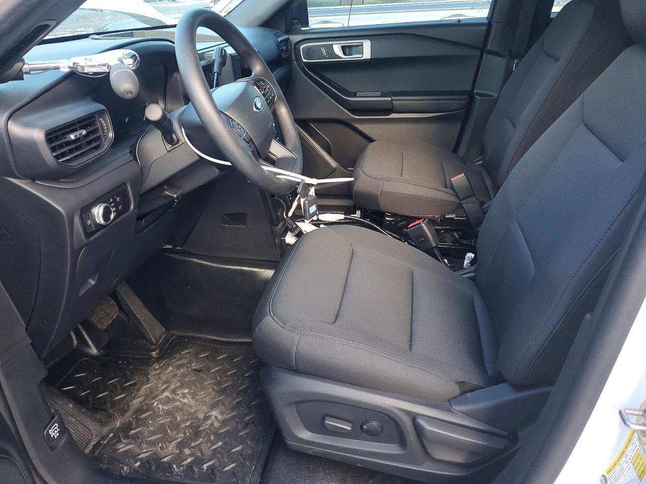 2023 Ford Explorer Police Interceptor - Image 7