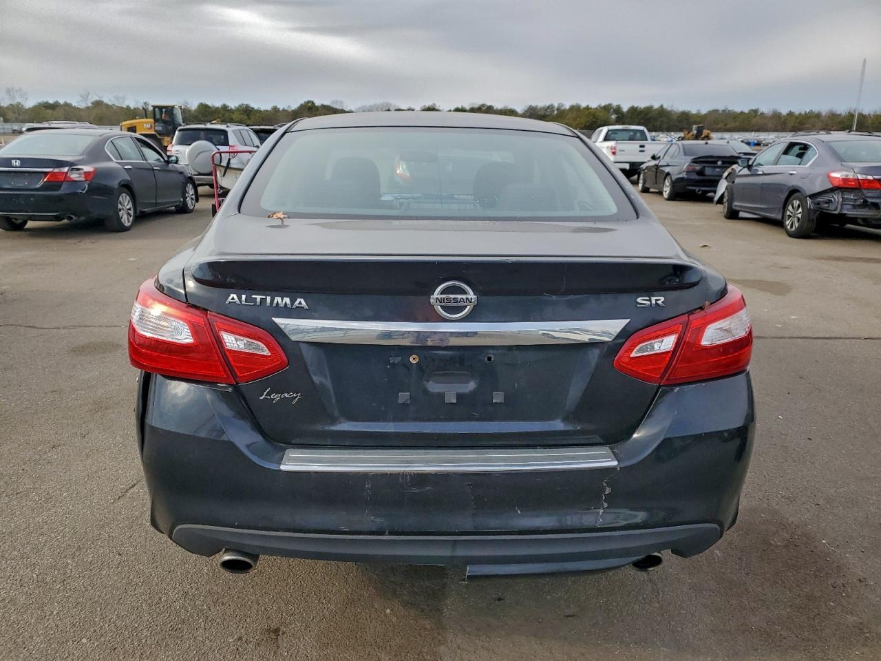 2016 Nissan Altima 2.5 - Фото 6