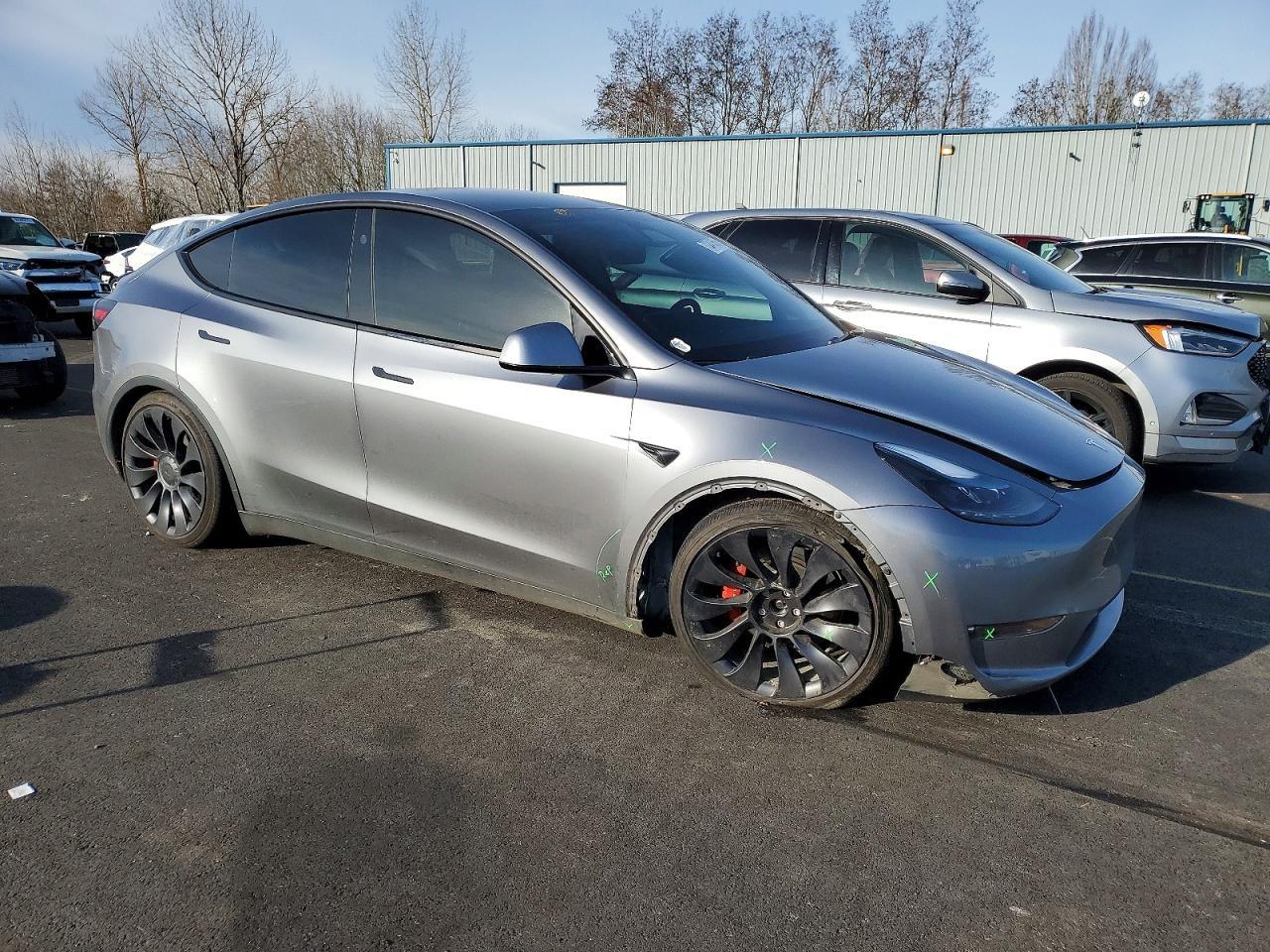 2024 Tesla Model Y - Фото 4