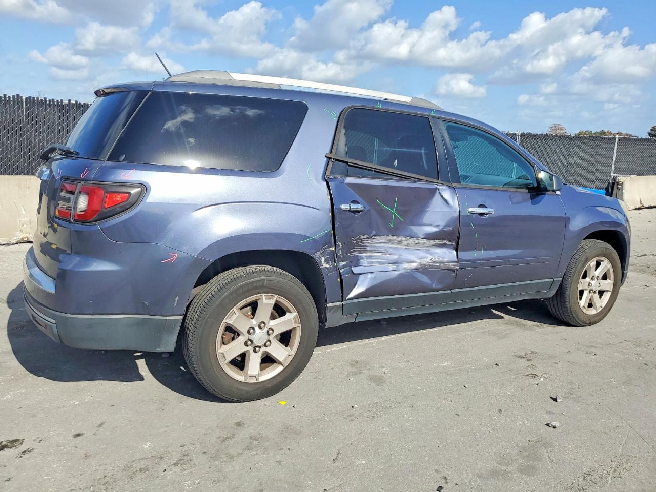 2014 GMC Acadia Sle - Image 3