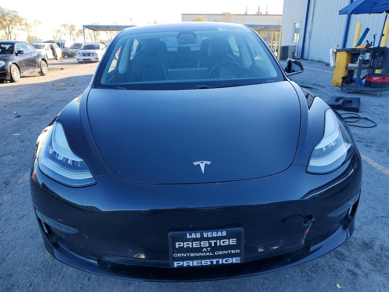 2018 Tesla Model 3 - Фото 5