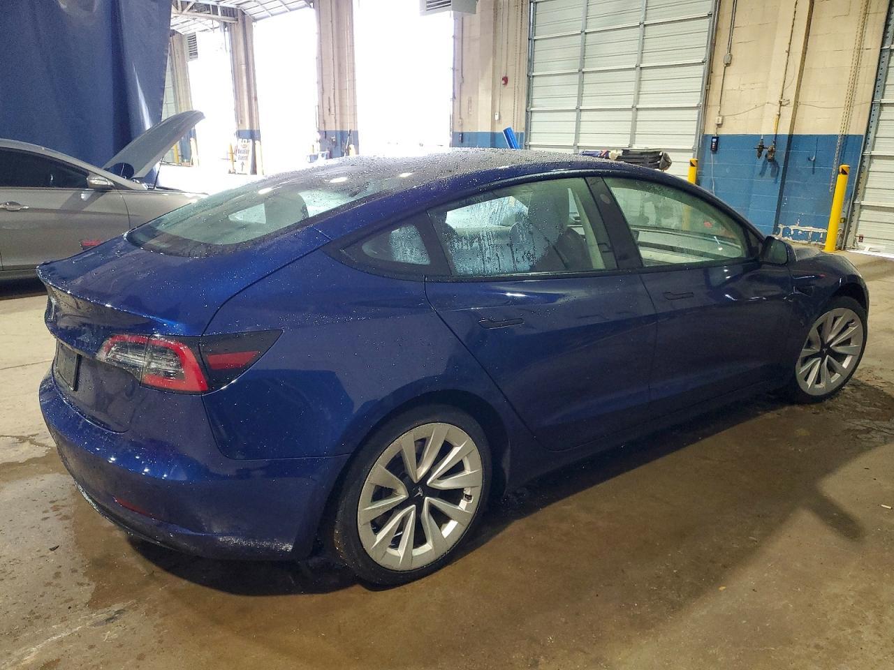 2022 Tesla Model 3 - Фото 3