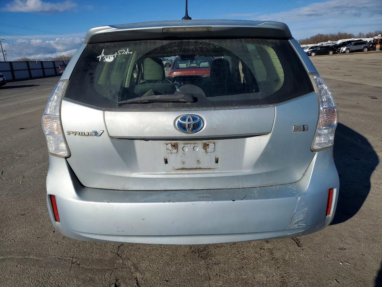 2013 Toyota Prius V - Фото 6