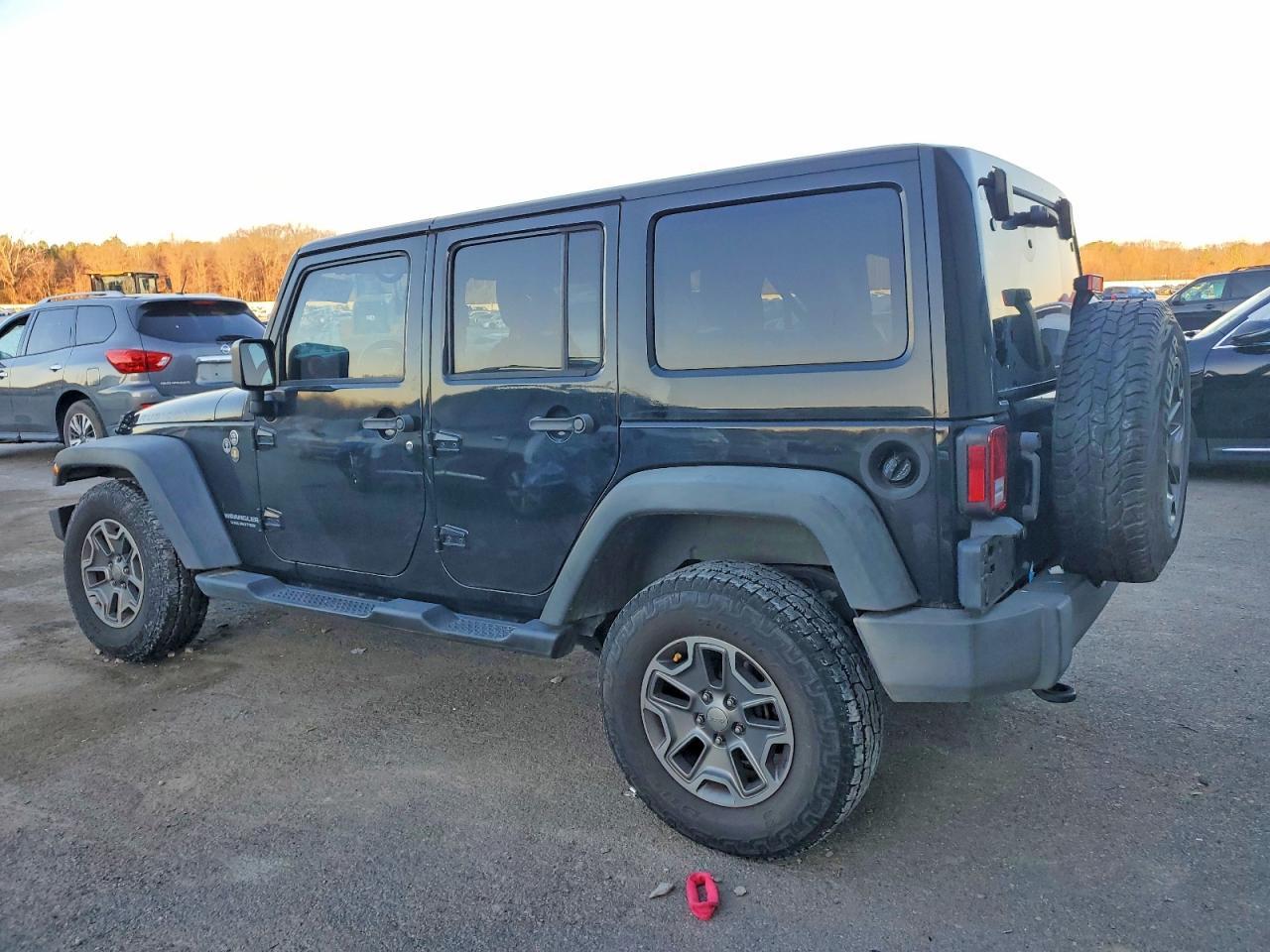 2014 Jeep Wrangler Unlimited Rubicon - Image 2