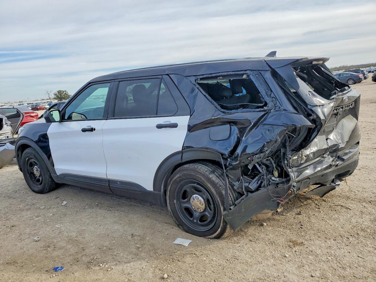 2024 Ford Explorer Police Interceptor - Фото 2