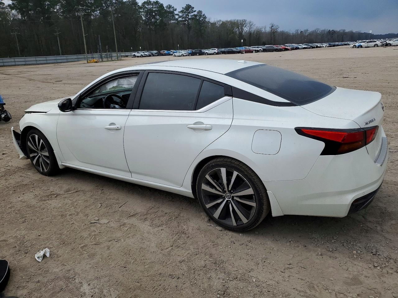 2021 Nissan Altima Sr - Фото 2