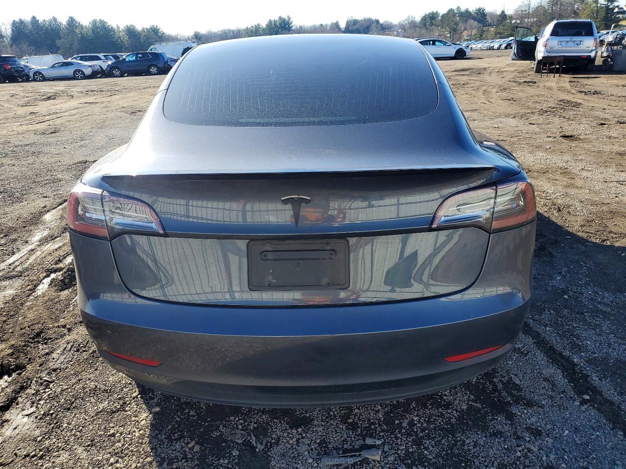 2020 Tesla Model 3 - Фото 6