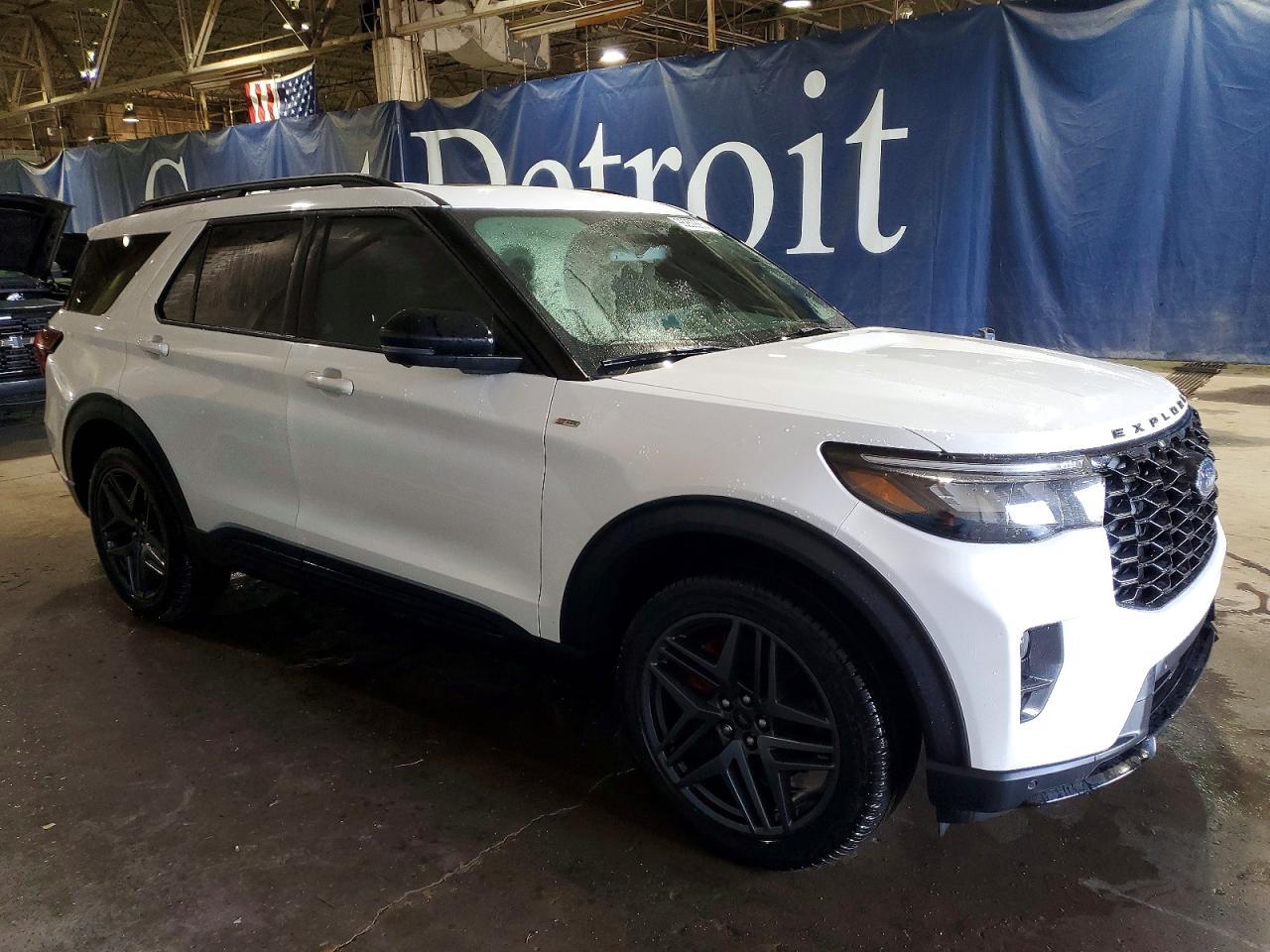 2025 Ford Explorer St-Line - Фото 4