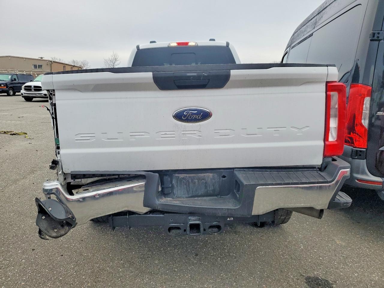 2023 Ford F350 Super Duty - Image 6