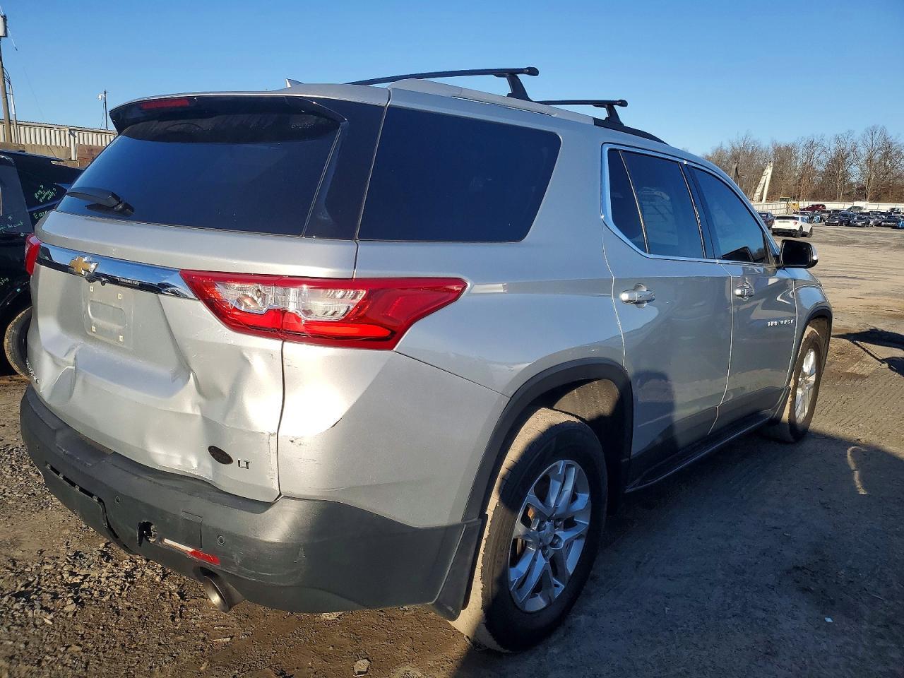 2018 Chevrolet Traverse Lt - Фото 3