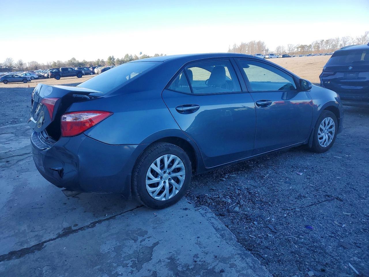 2018 Toyota Corolla Le - Image 3