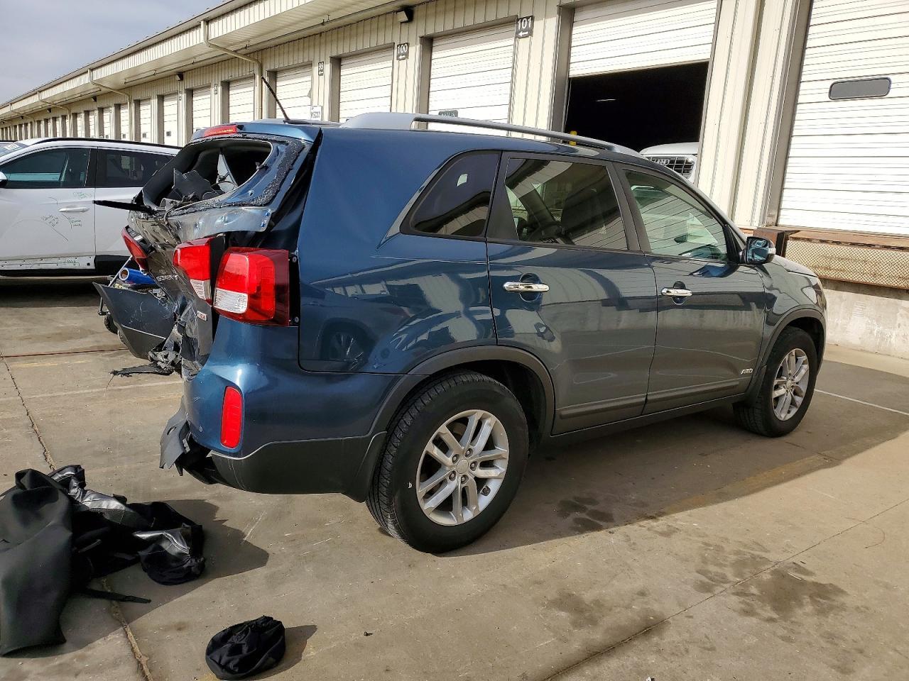 2015 Kia Sorento Lx - Image 3