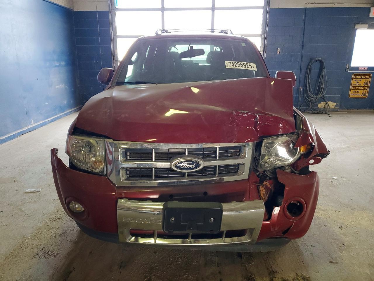 2011 Ford Escape Limited - Фото 5