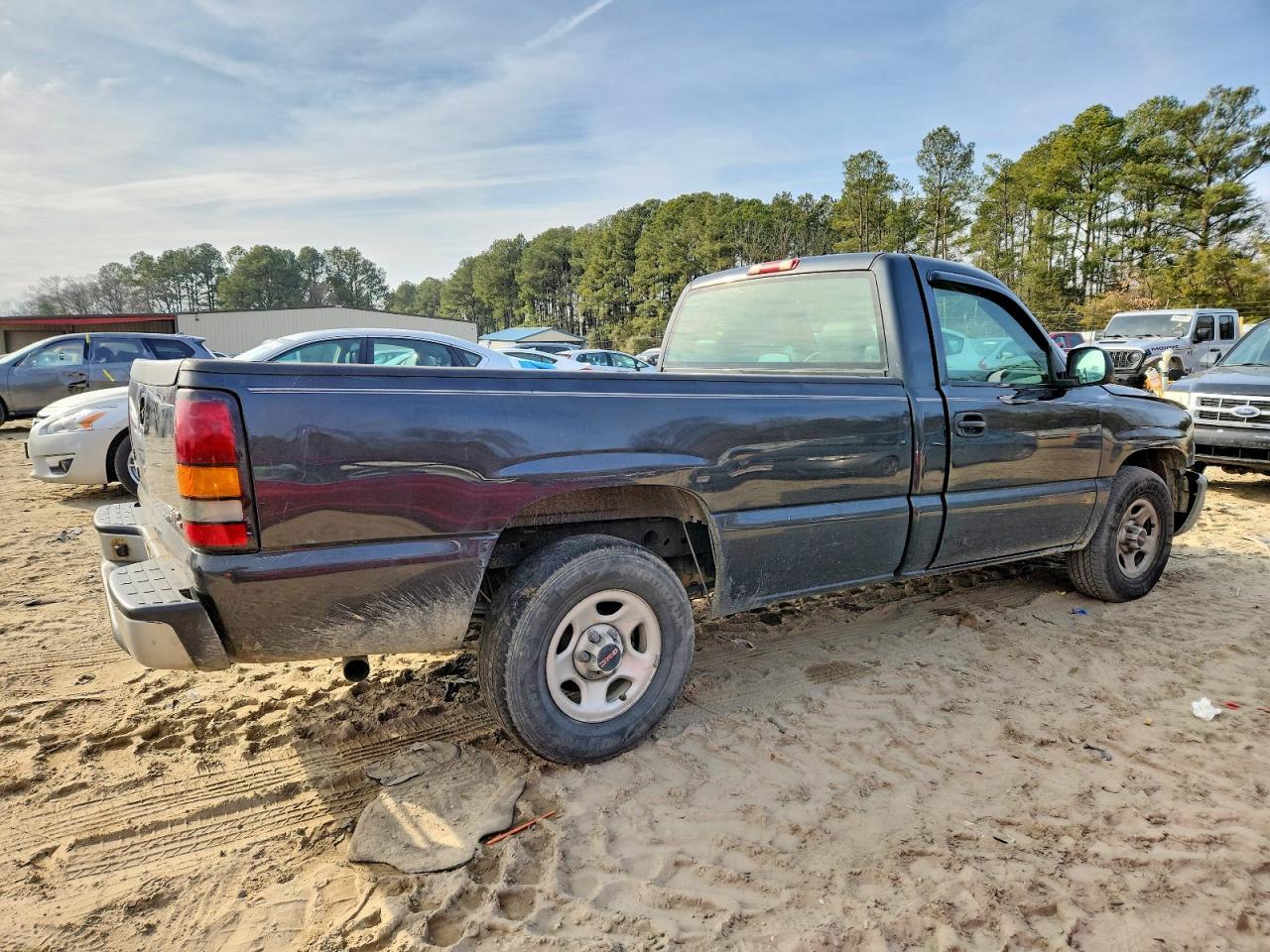 2004 GMC New Sierra C1500 - Фото 3