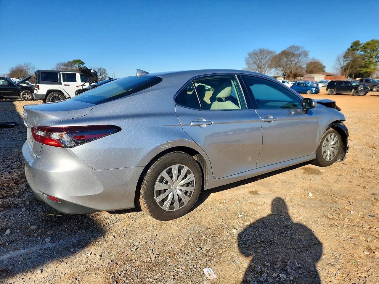 2020 Toyota Camry Base - Фото 3