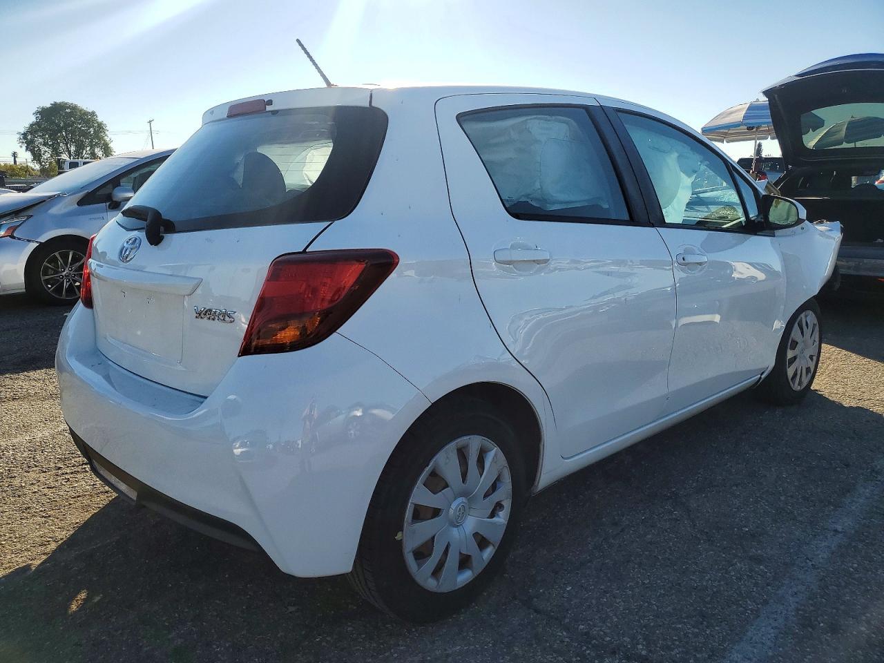 2017 Toyota Yaris L - Image 3