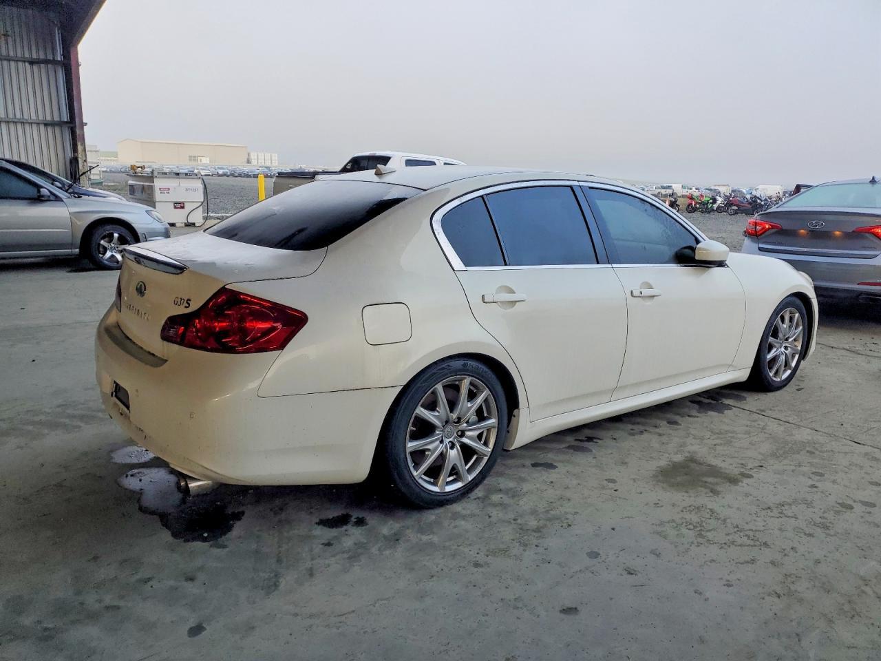 2012 Infiniti G37 Base - Фото 3