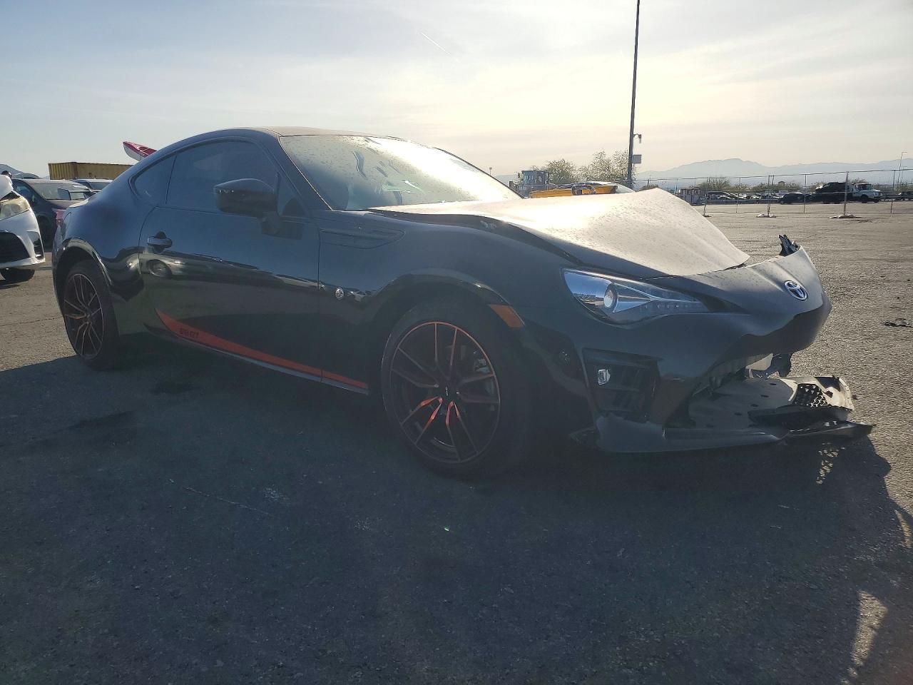 2020 Toyota 86 Gt - Фото 4