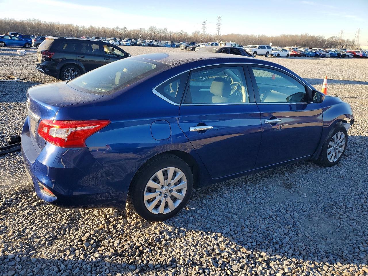 2019 Nissan Sentra S - Фото 3