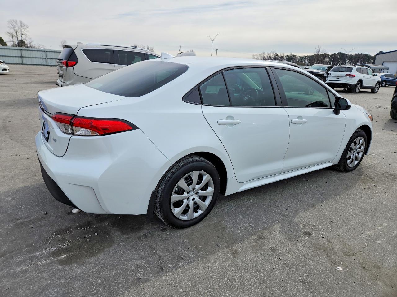 2026 Toyota Corolla Le - Фото 3