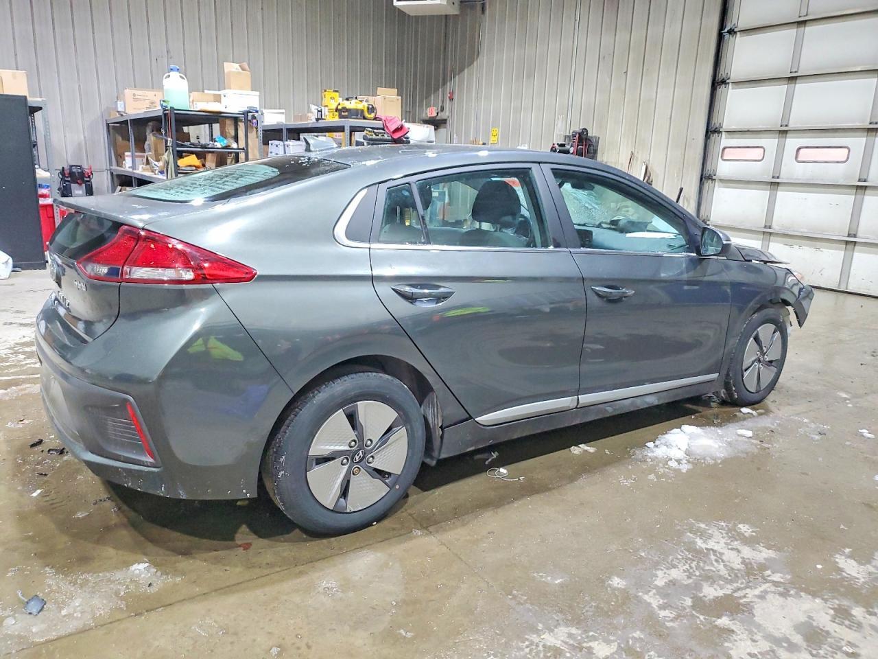 2021 Hyundai Ioniq Hybrid Se - Image 3