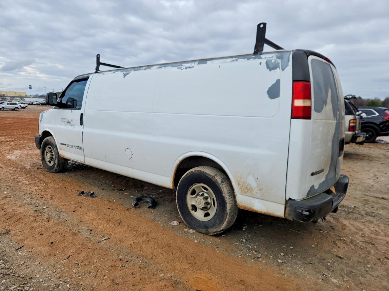 2005 Chevrolet Express G3500 - Image 2
