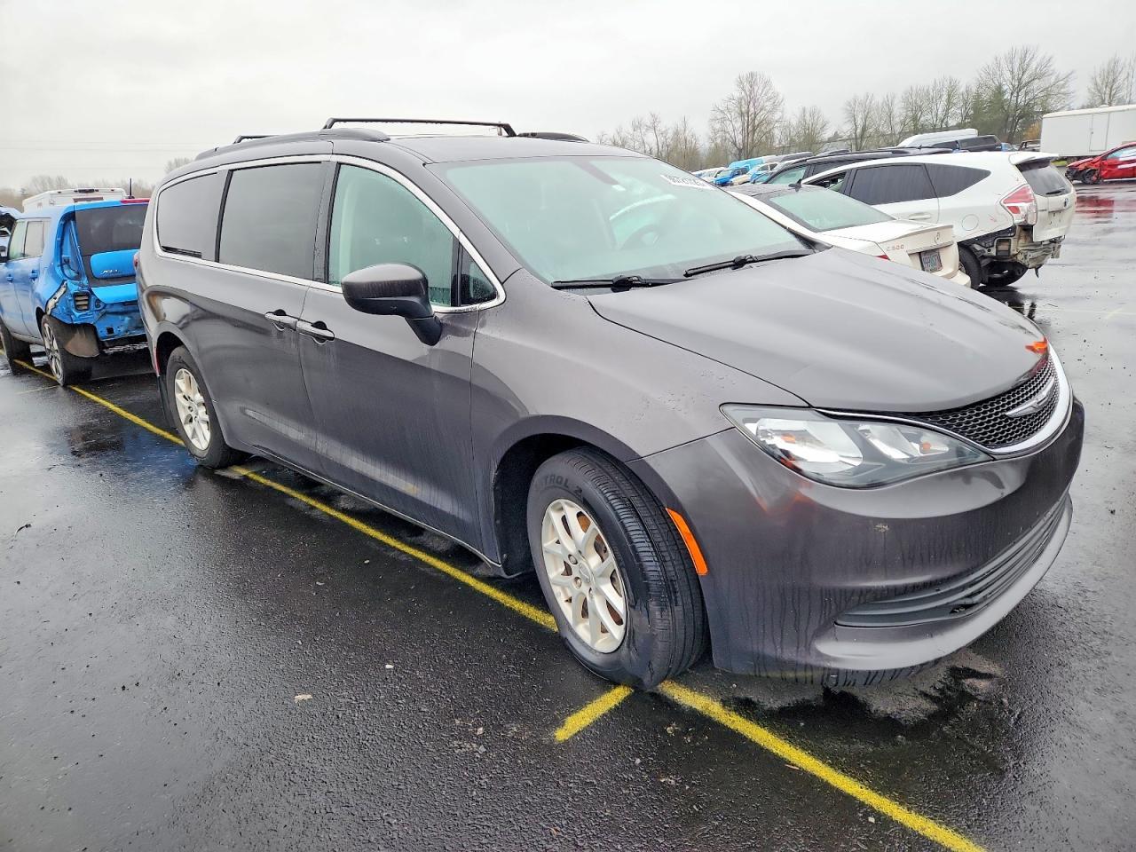 2017 Chrysler Pacifica - Image 4