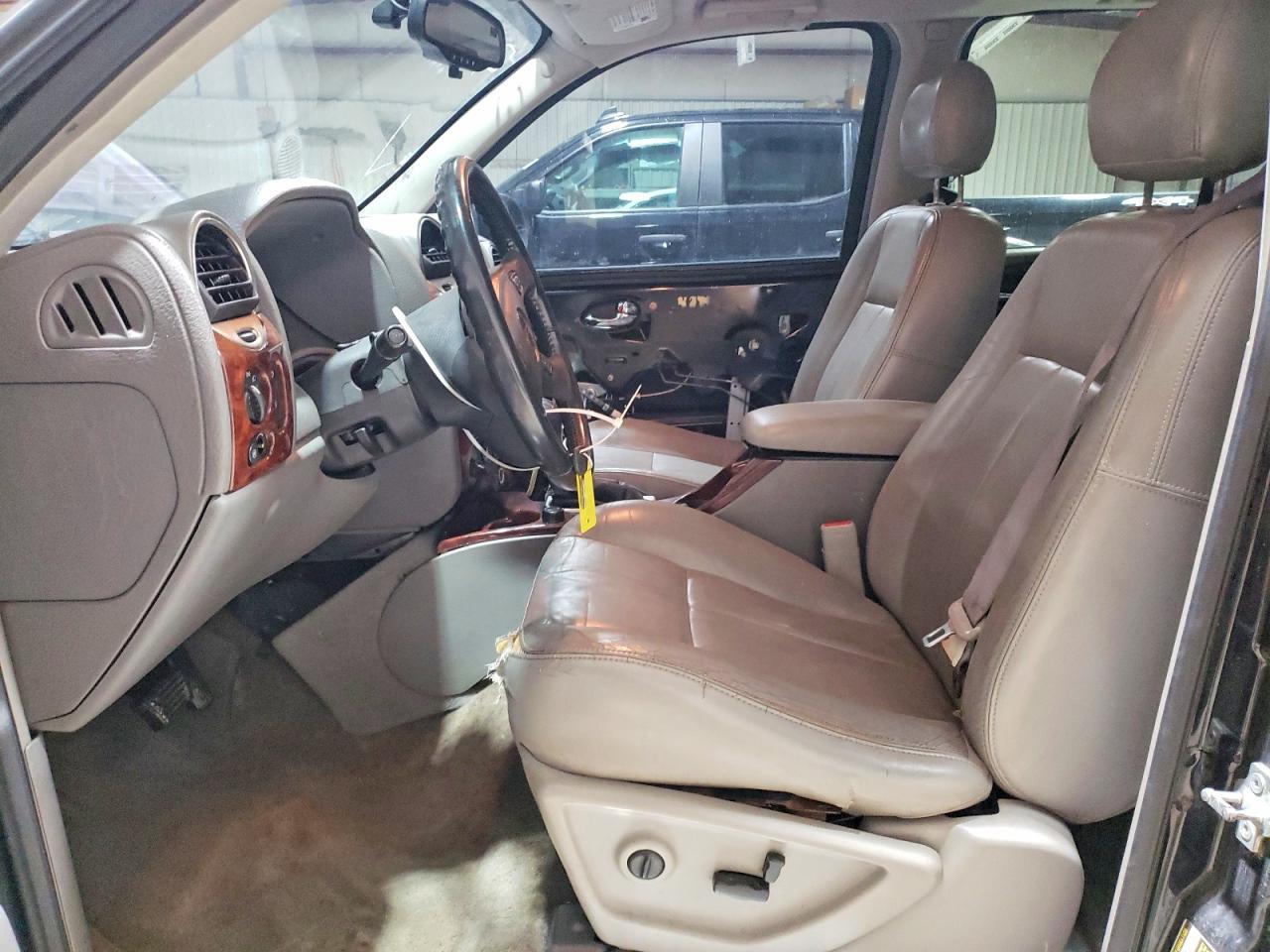 2005 GMC Envoy Xl - Image 7