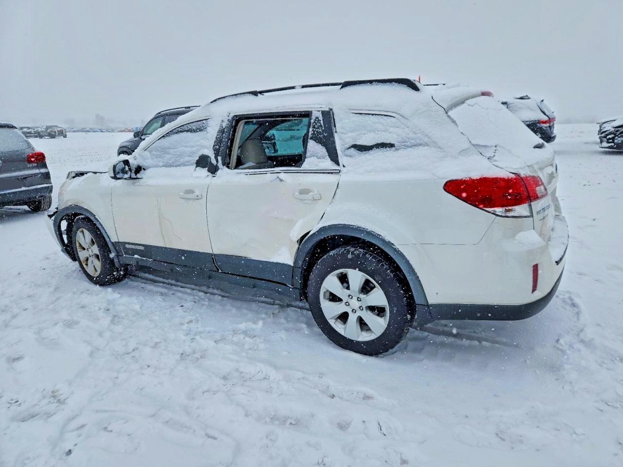 2011 Subaru Outback 2.5I Premium - Фото 2