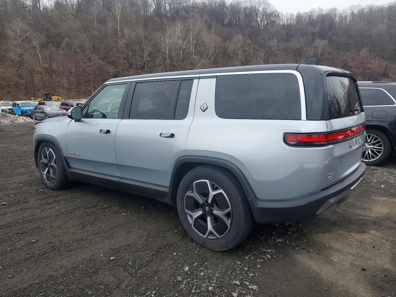 2023 Rivian R1S Adventure - Image 2
