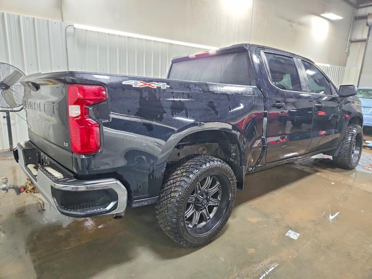 2022 Chev Silverado Ltd K1500 Lt - Фото 3