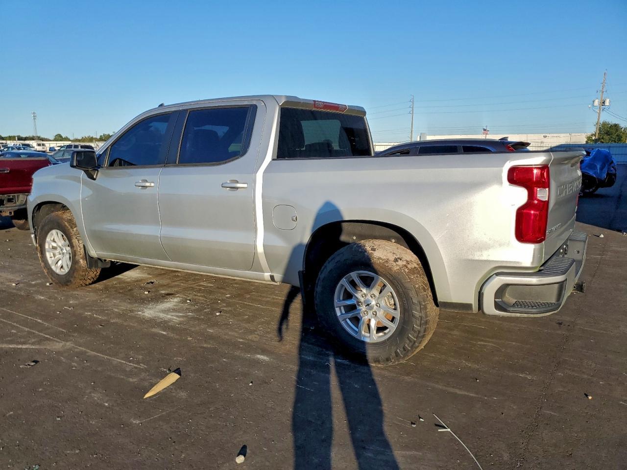 2020 Chevrolet Silverado K1500 Rst - Фото 2