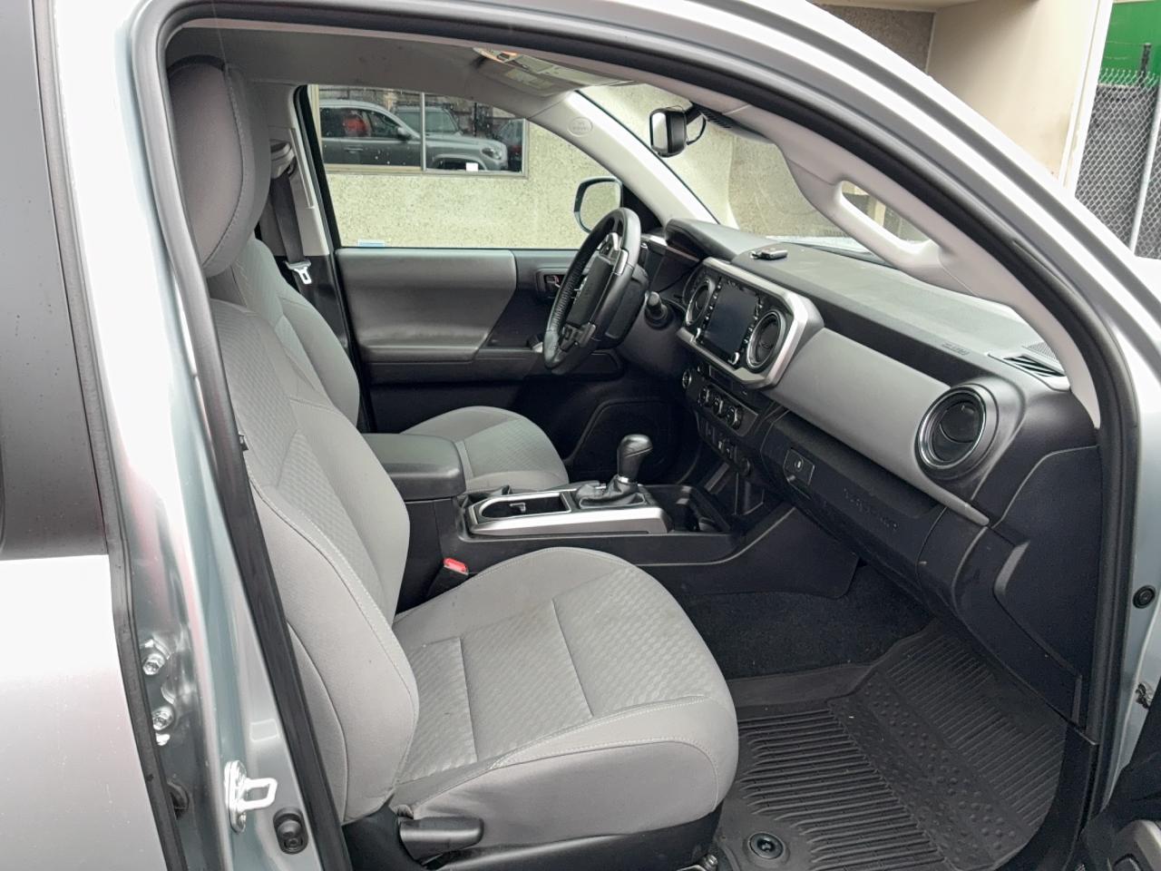 2023 Toyota Tacoma Double Cab - Image 5