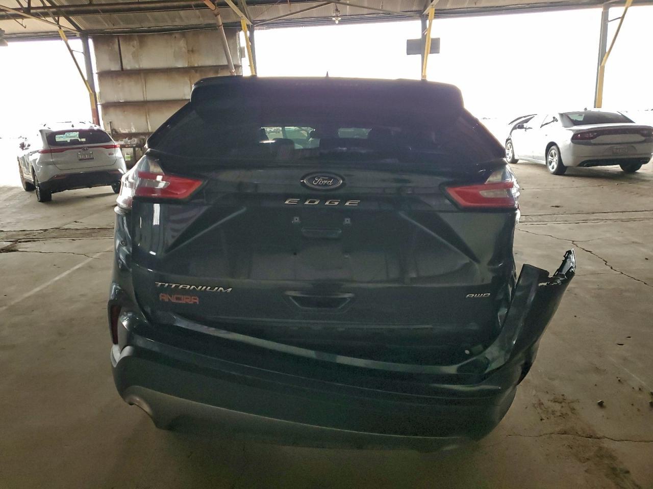 2024 Ford Edge Titanium - Image 6