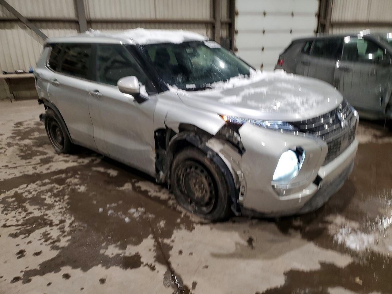 2024 Mitsubishi Outlander Es - Image 4