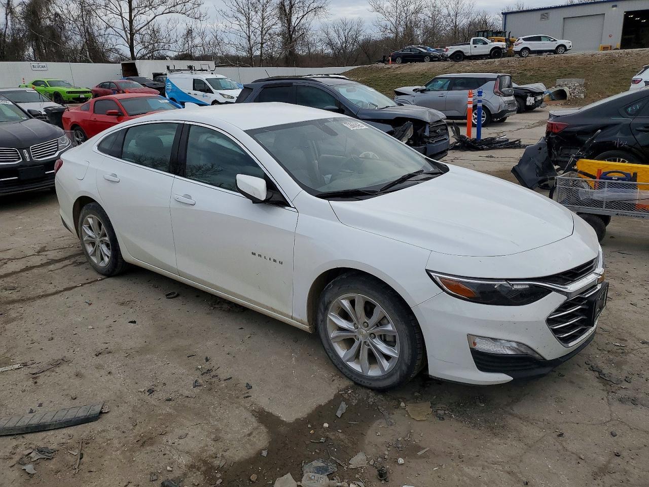 2022 Chevrolet Malibu Lt - Фото 4