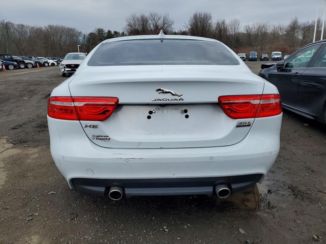 2018 Jaguar Xe Portfolio Le - Фото 6