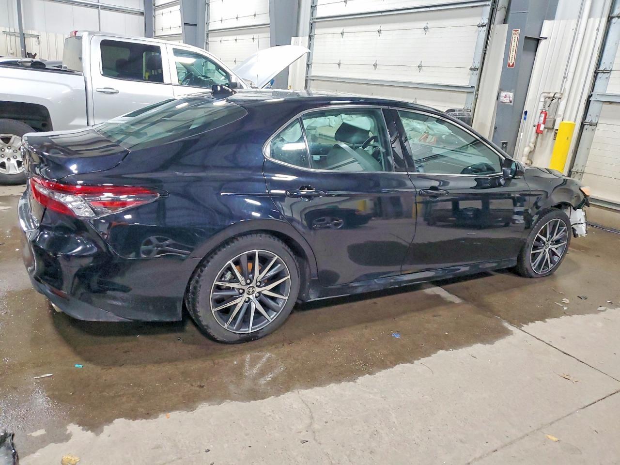 2024 Toyota Camry Xle - Image 3