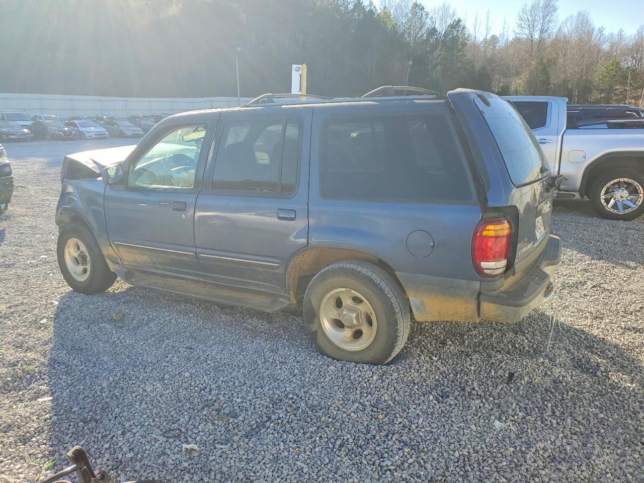 2000 Ford Explorer Xlt - Фото 2