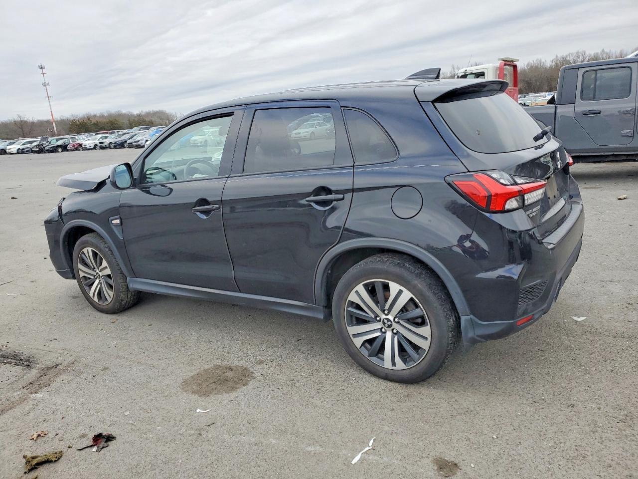 2023 Mitsubishi Outlander Sport S - Фото 2