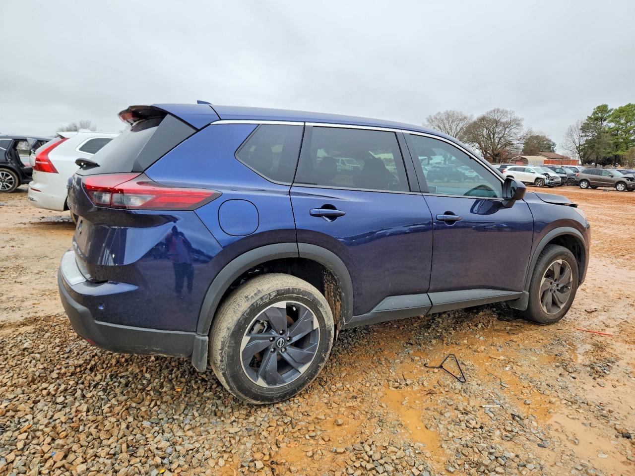 2025 Nissan Rogue Sv - Image 3