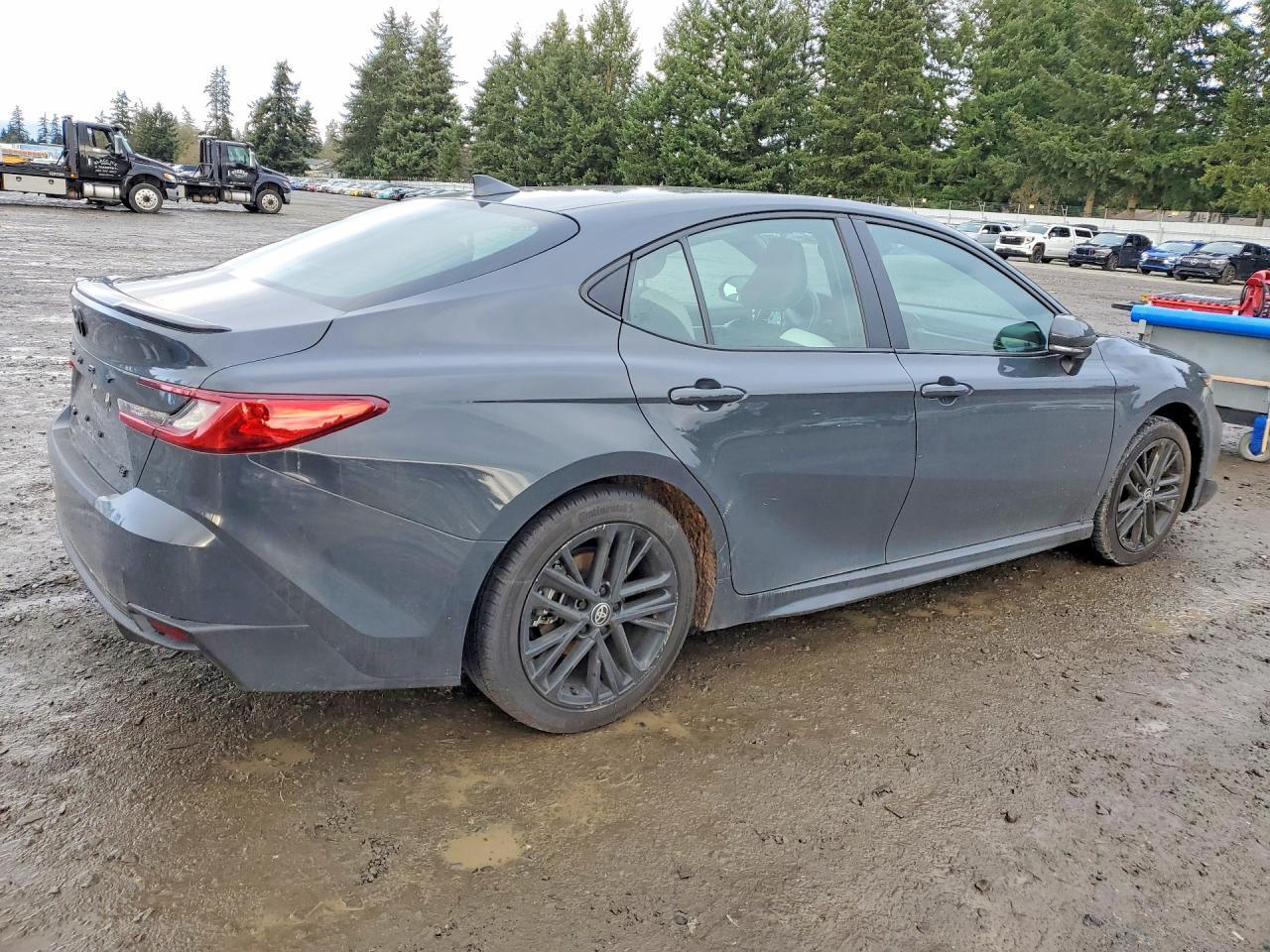 2025 Toyota Camry Se - Фото 3