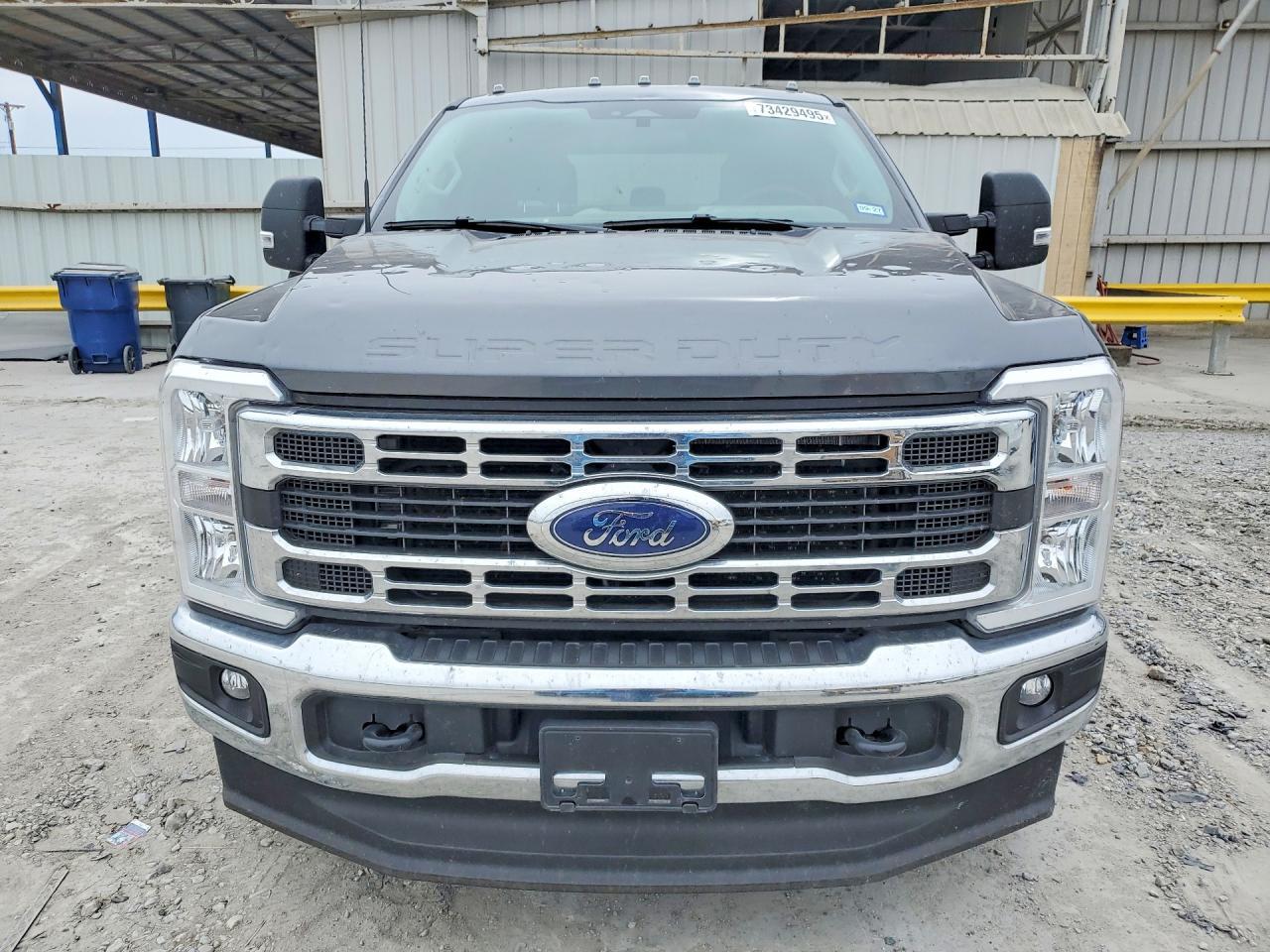 2025 Ford F350 Super Duty - Image 5